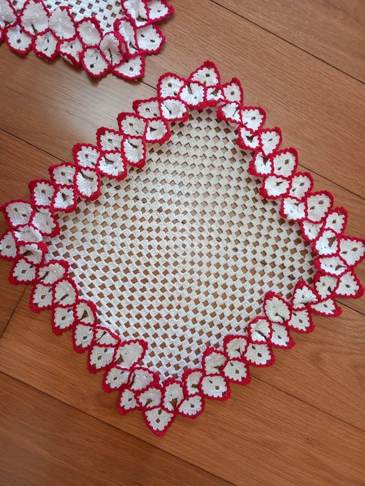 Conjunto de naperons vintage, em crochê