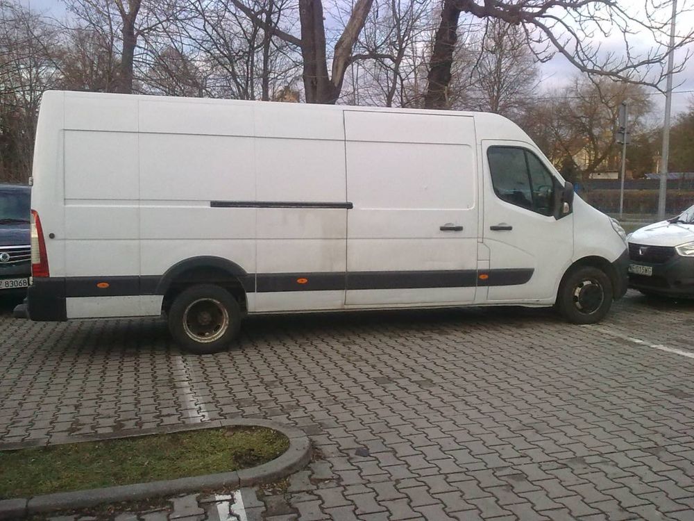 Wynajem busów dostawczych