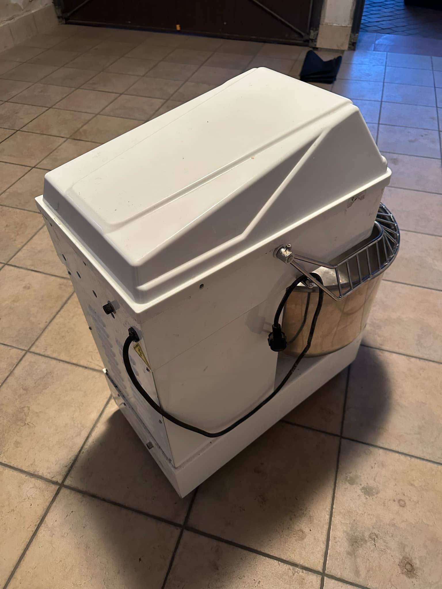 Mikser spiralny /miesiarka/ mieszalnik 30l Restoquality