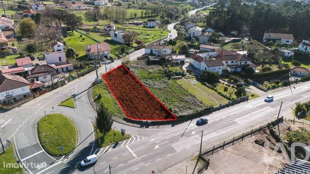 Terreno em Reboreda e Nogueira de 718,00 m2