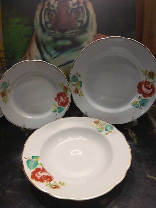 Тарелки Коростень Винтаж Клеймо мелкие и глубокие