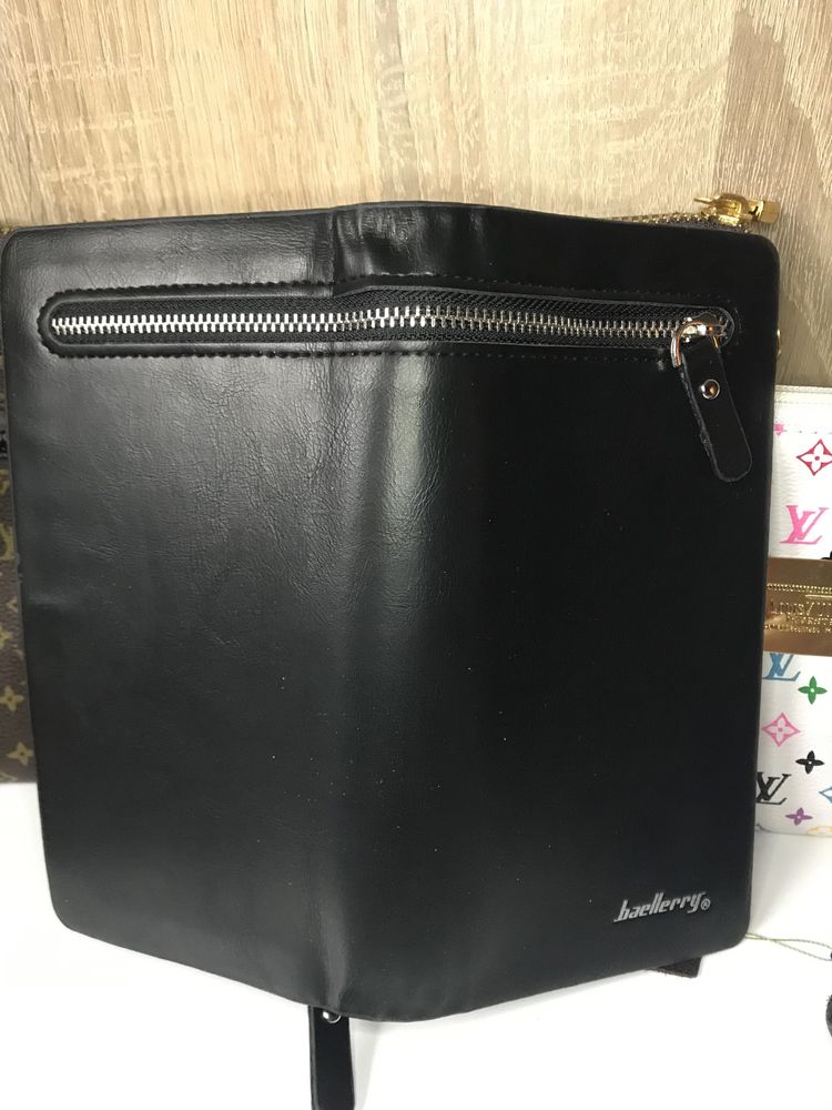 Сумочки Louis Vuitton, кошелек, ключница