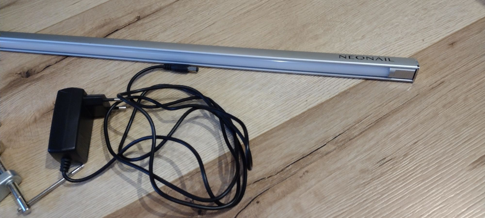 Lampa bezcieniowa Neonail