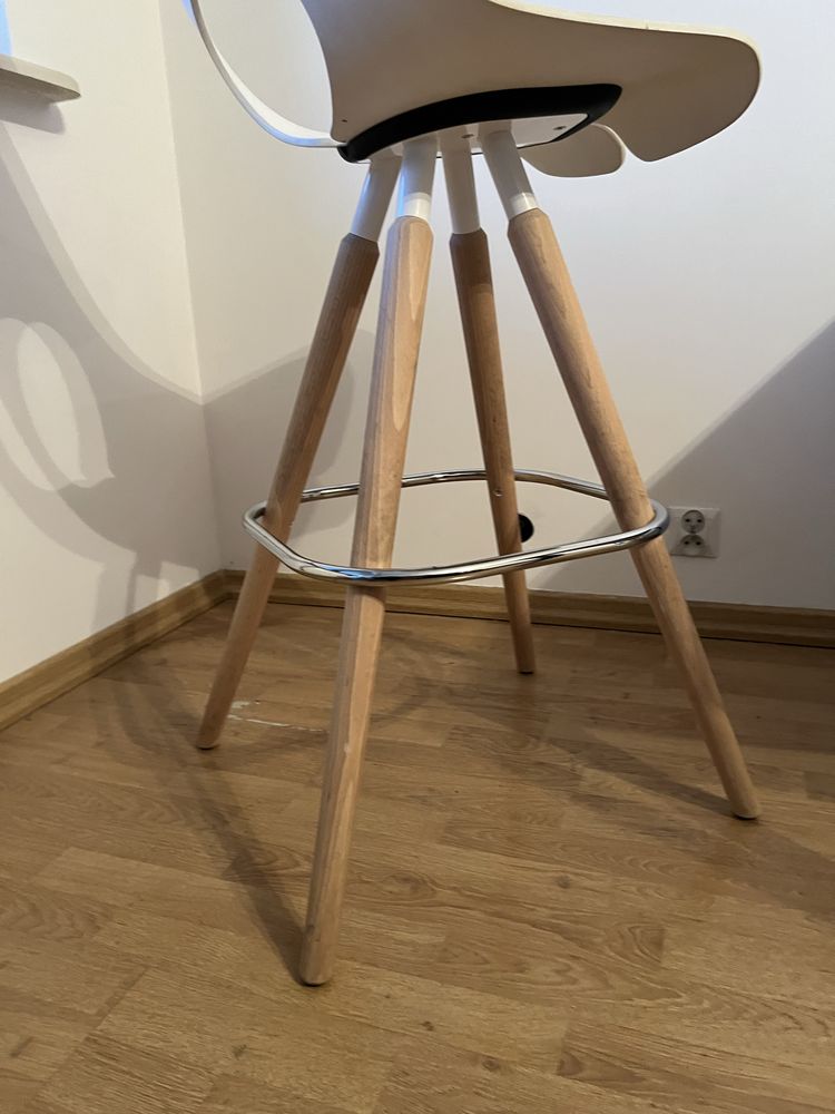 Hoker  krzeslo barowe TAUKO 4L Lwm Wood Nowy Styl