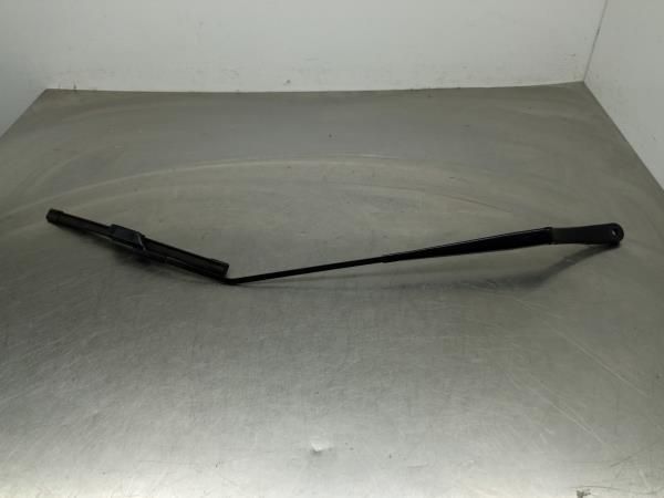 Haste / braço de escova limpa vidros frente direita FORD Fiesta VII (H