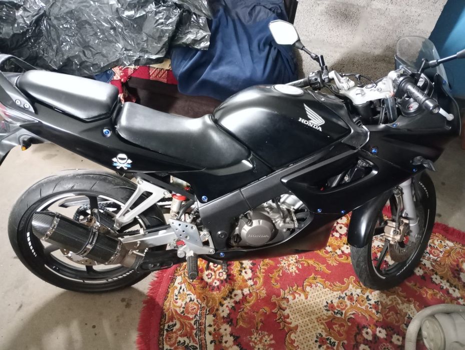 Honda CBR 125 R JC34