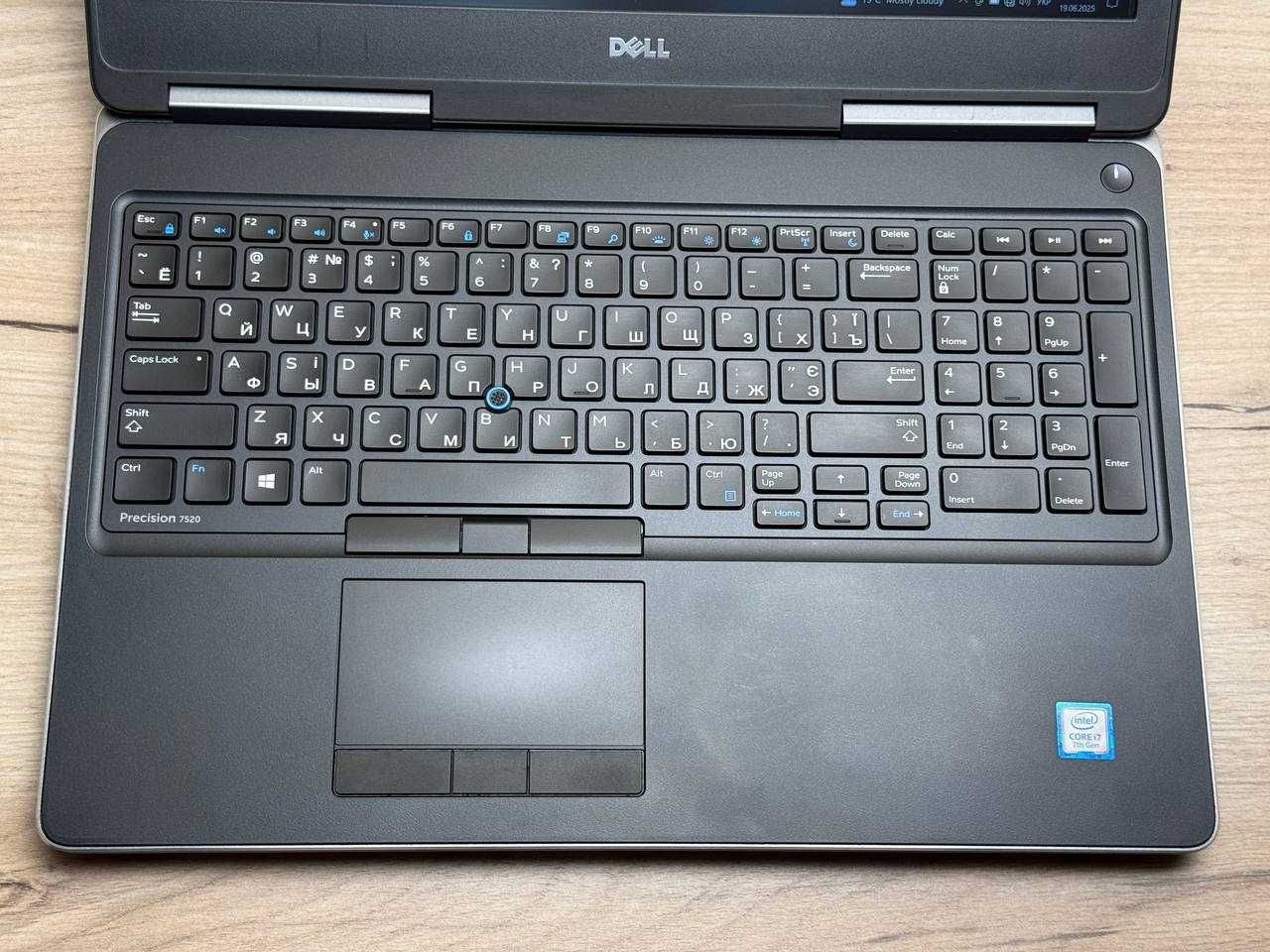 Dell Precision 7520 i7-7820HQ 16/480 видеокарта 4GB GDDR5 акб 3 часа