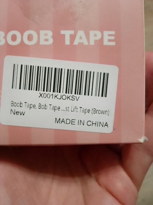 Nowa taśma do biustu Boob Tape.