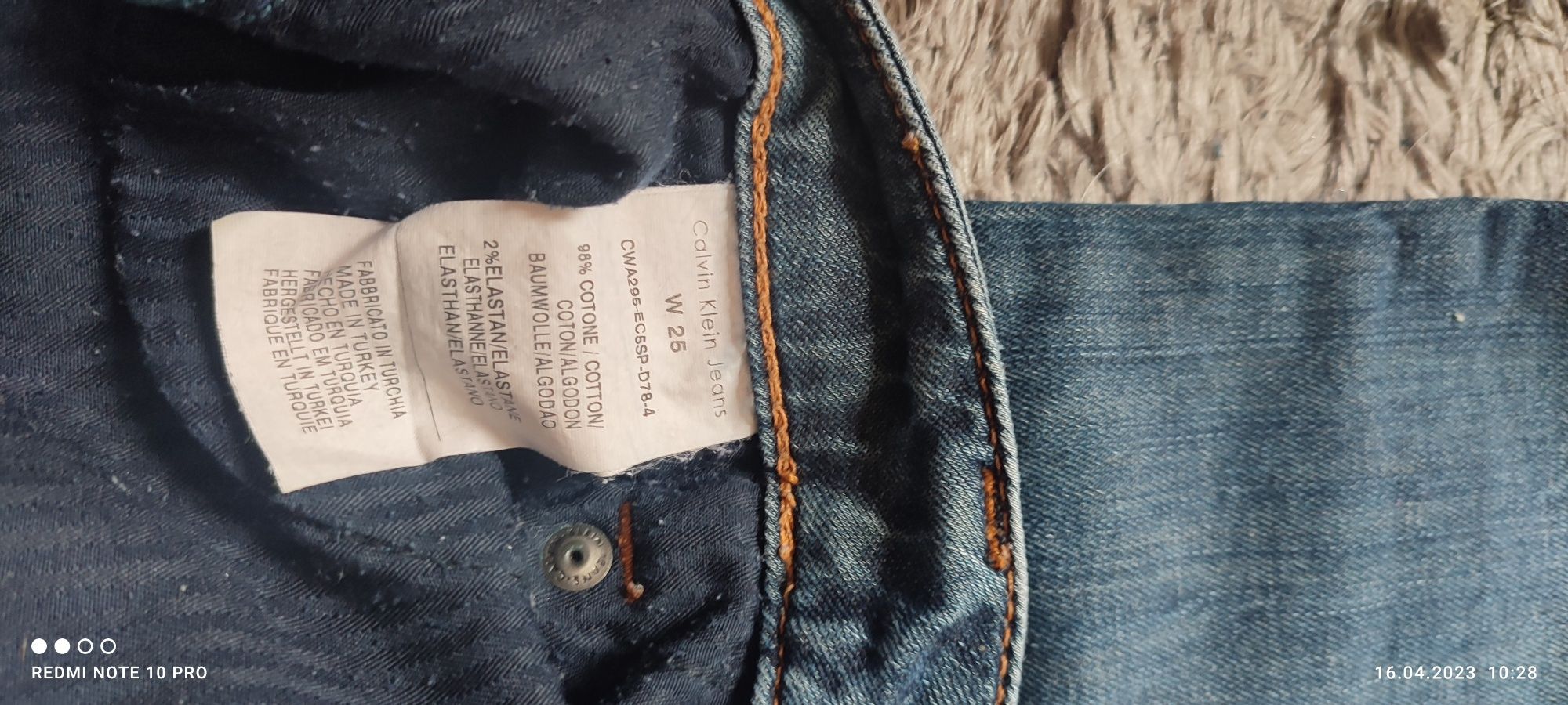 Calvin Klein Jeans 25/30