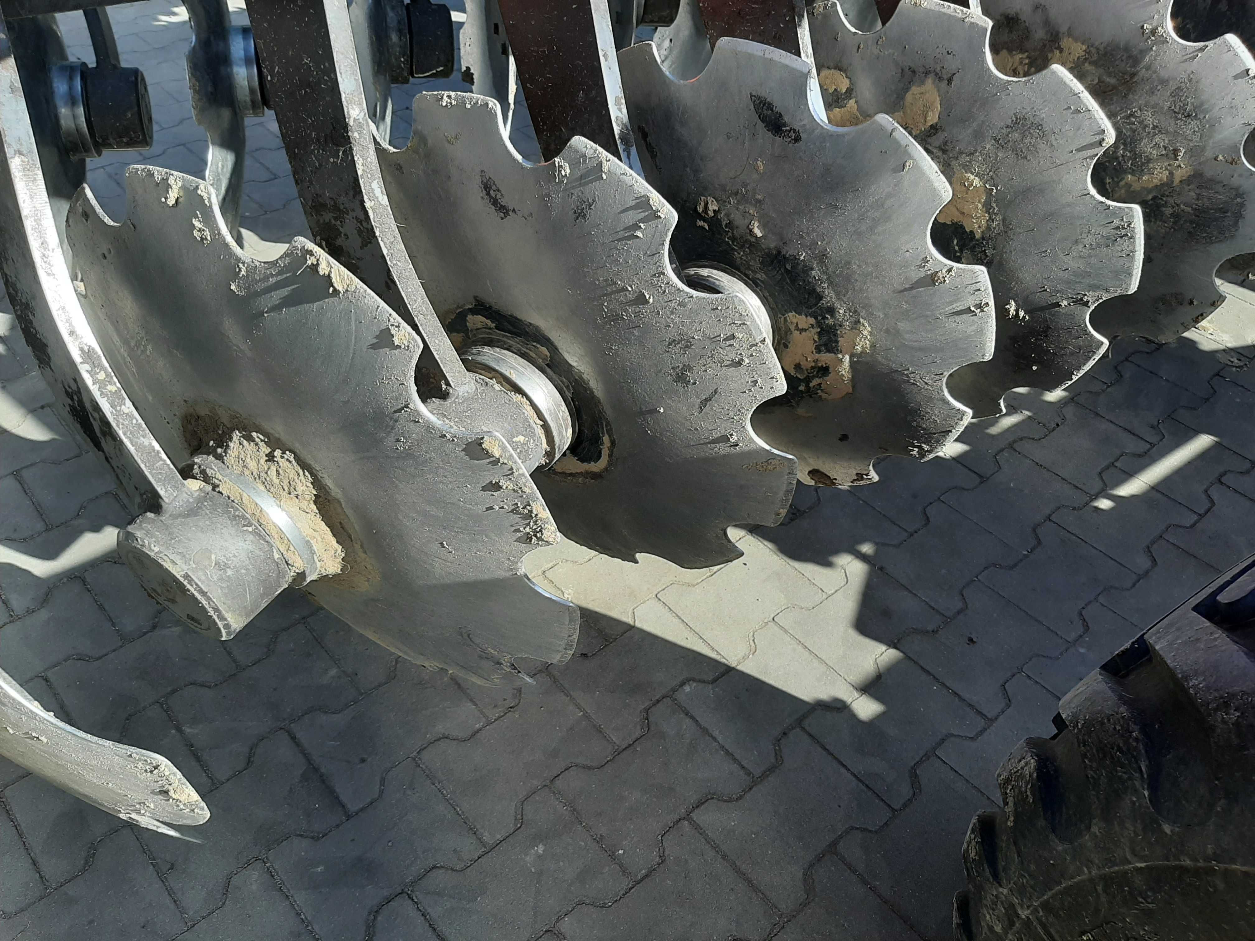 Brona talerzowa talerzówka Mandam GAL-K 4m, lemken amazone, jak nowa!