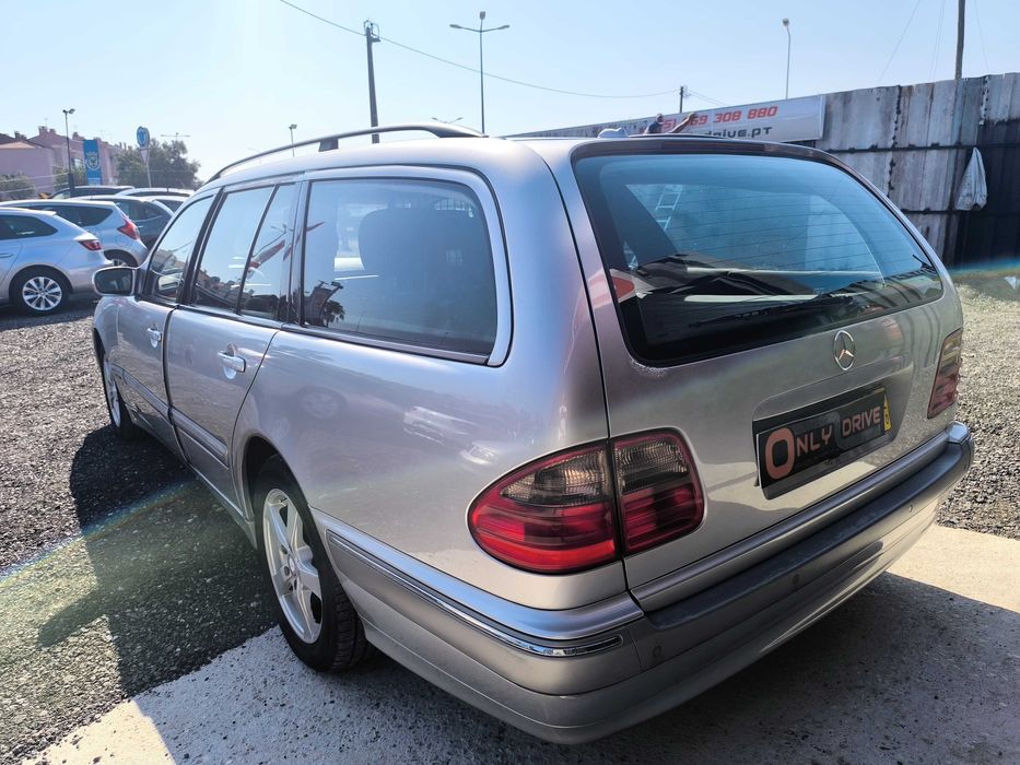 E270 CDI 170cv Elegance cx Aut., 2001