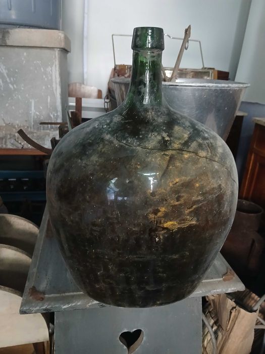 Garrafões em vidro - 10 Litros - Em verde e branco / Transparente
