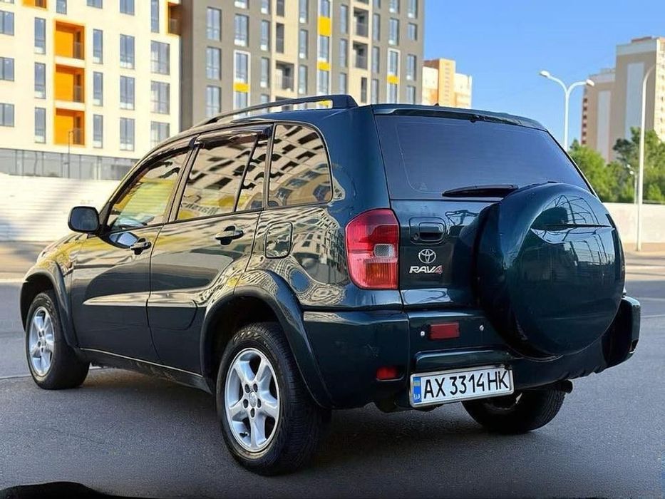 Avto Toyota Rav 4