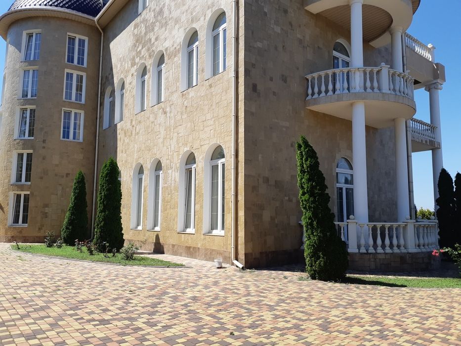 Продаю клубний будинок м.Миколаїв