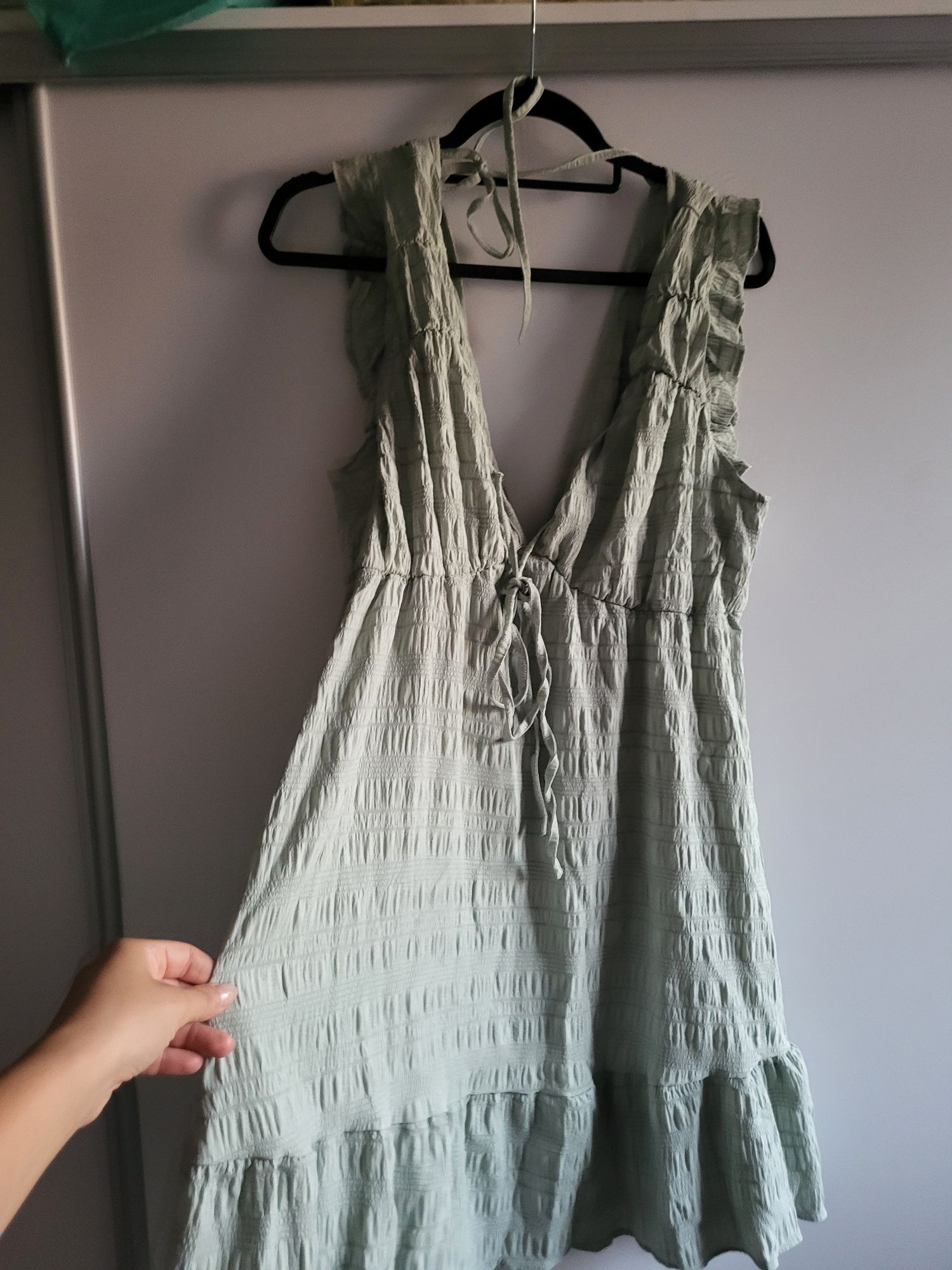 Nowa sukienka lato mietowa xl Odkryte plecy