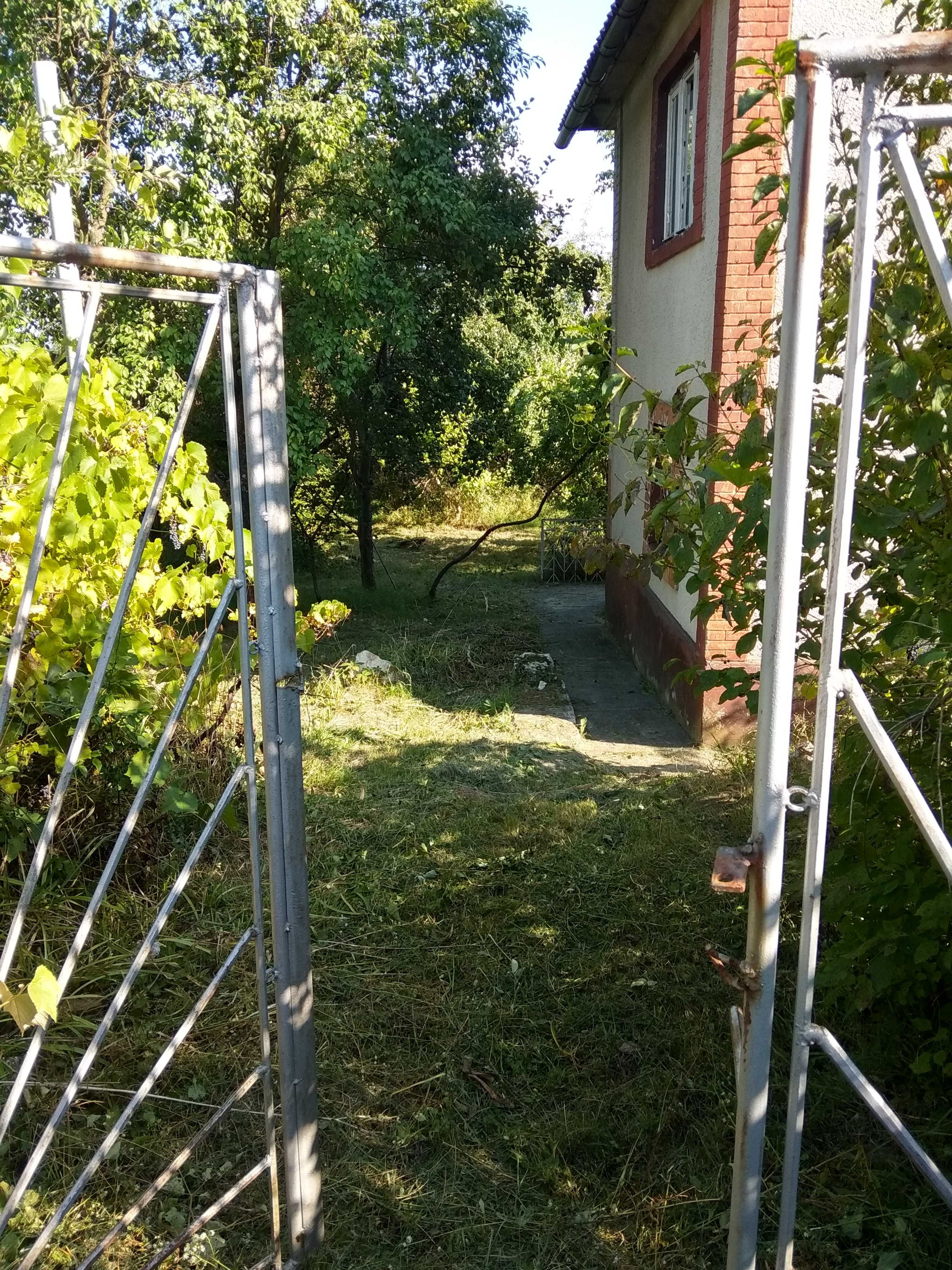 Будинок садовий із земельною ділянкою