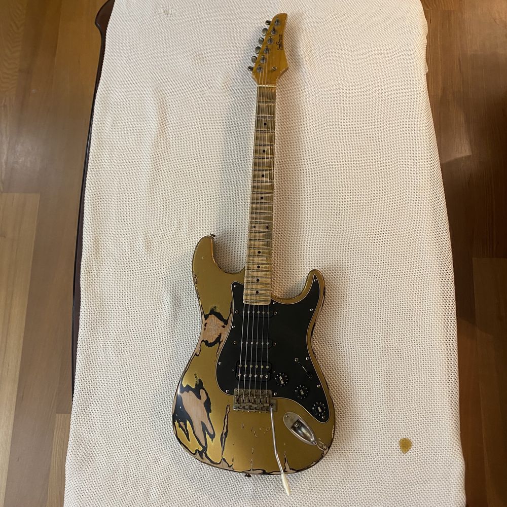 Siggi Brown stratocaster relic strat-style guitar RUN