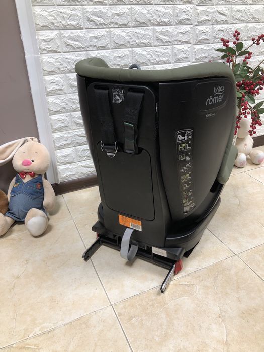 Автокрісло Britax Römer TRIFIX2 i-SIZE Група 1 (9-18 кг) isofix