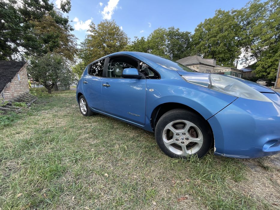 Nissan Leaf 2011 без батареї