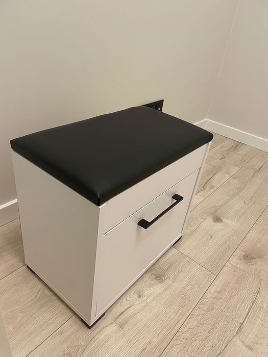 Szafka otwierana ( szafka na buty, klucze)