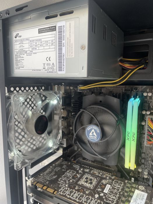 —> Komputer stacjonarny pc