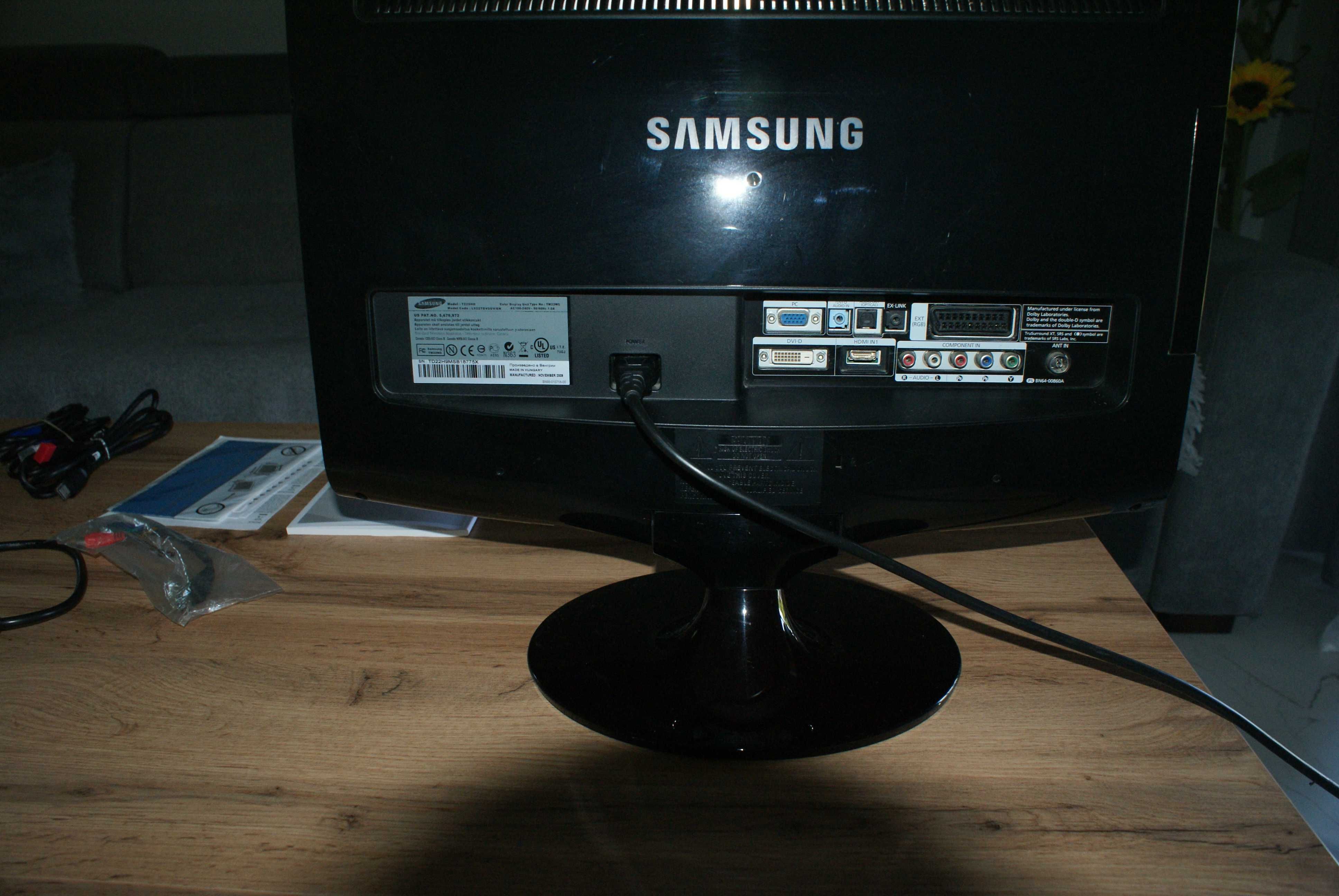 LCD TV monitor Samsung SyncMaster T220 HD