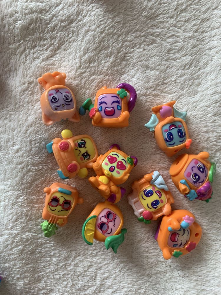 Zestaw 43 figurek Moji pops