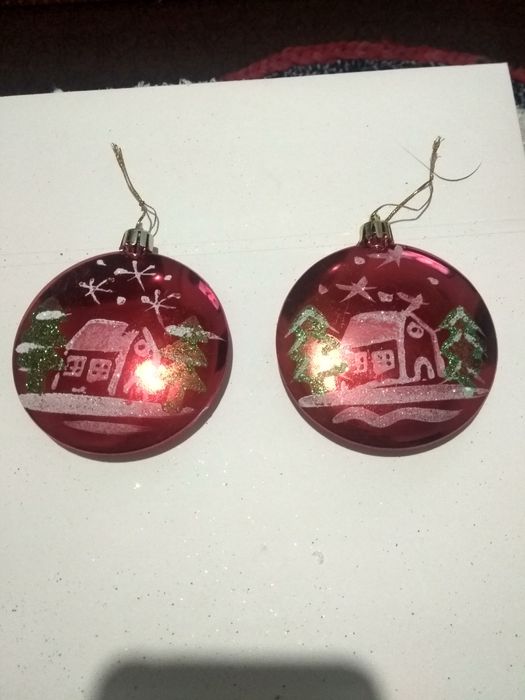 Новорічні іграшки