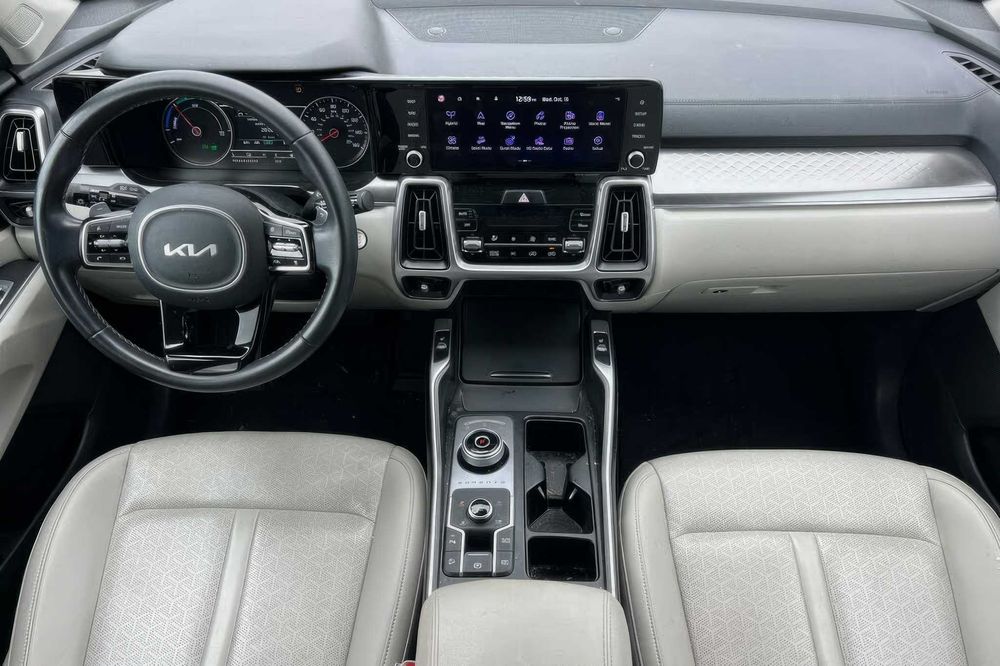 Kia Sorento      2023