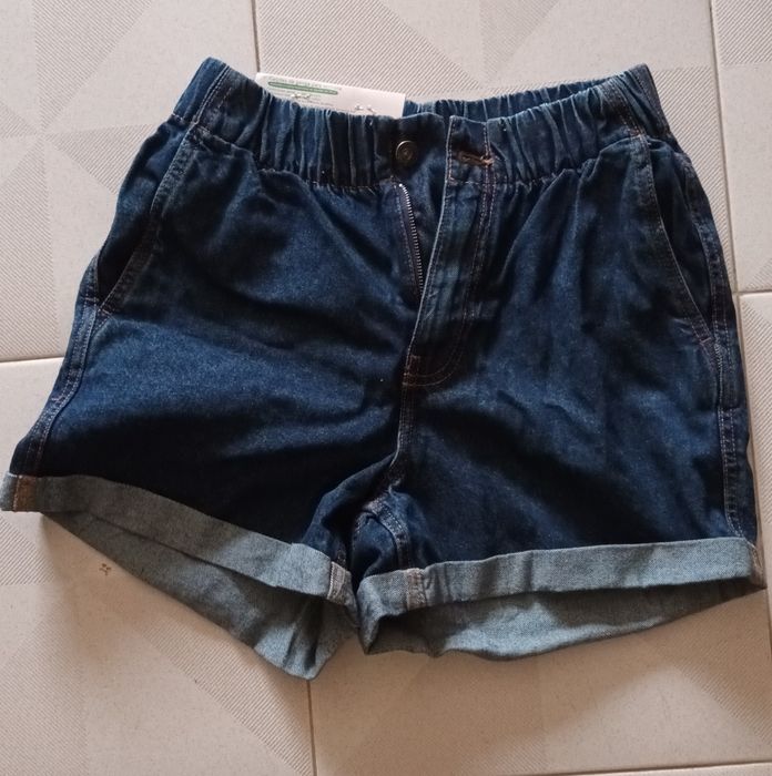 Calções de ganga com elástico na cintura  NOVOS