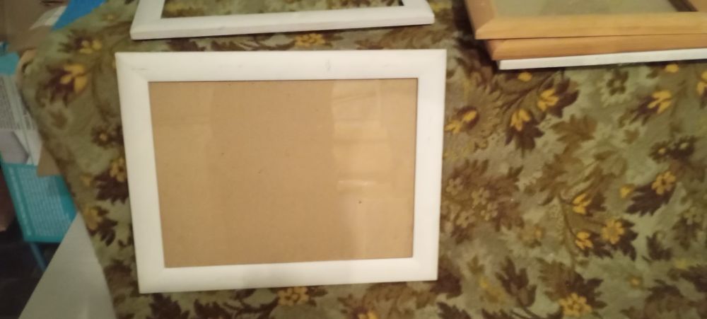 Рамки для картин (под стеклом)