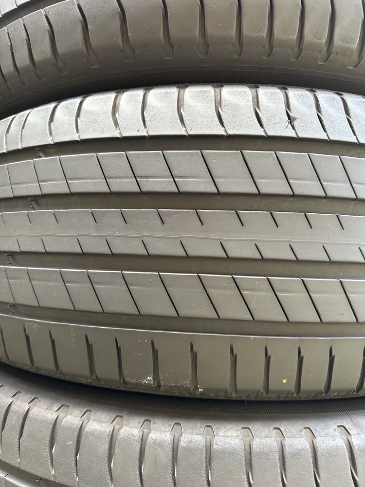 235/60/18 Michelin Latitude Sport 3