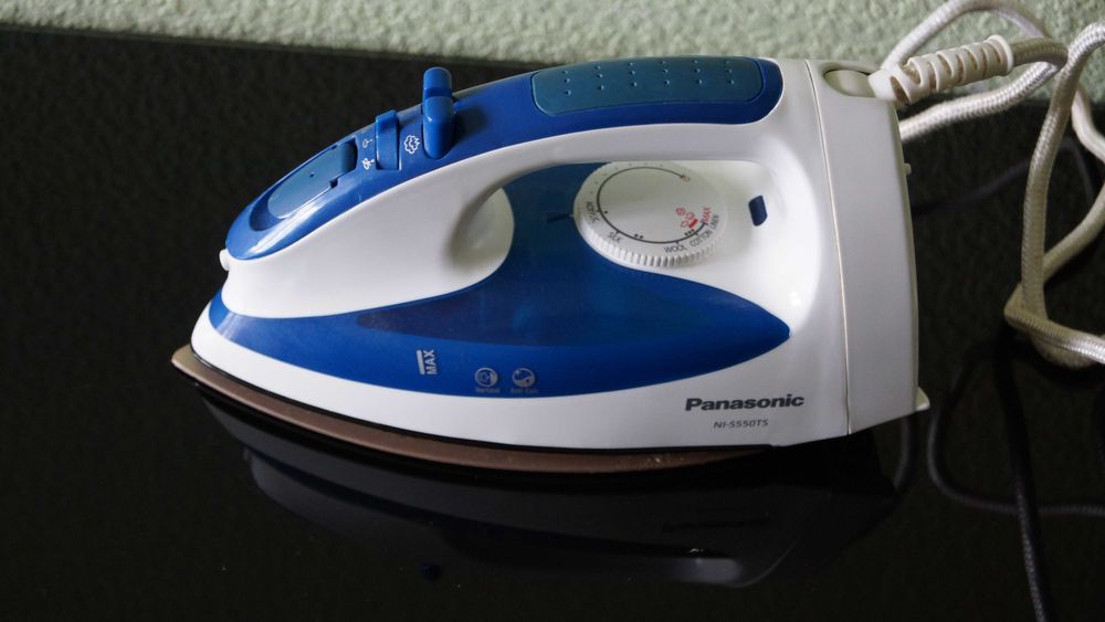 Праска Panasonic / Утюг