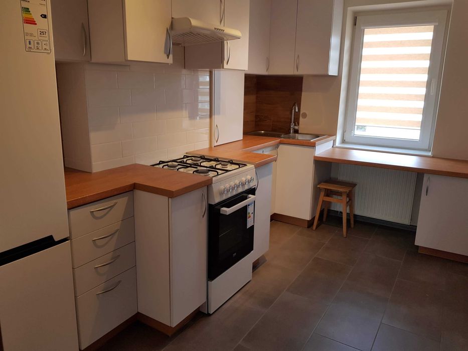 Pokój w mieszkaniu 3- pokojowym, na osiedlu Szydłówek w Kielcach.