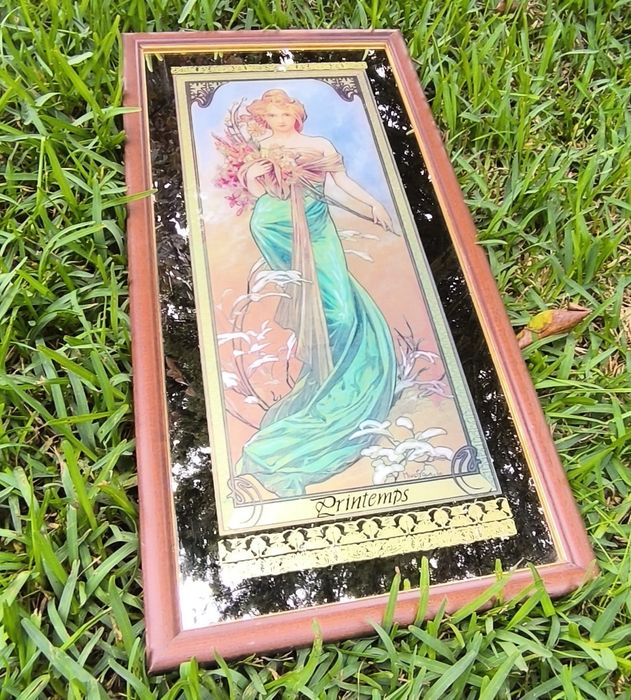 Quadro espelhado serigrafados ao estilo art nouveau relacionado com as