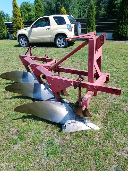 Pług 3 skibowy skjold