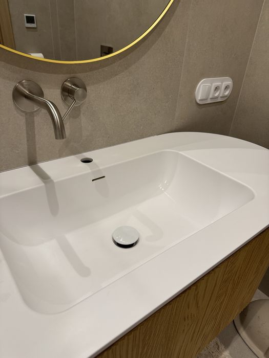 Umywalka z blatem z konglomeratu 119,5x52