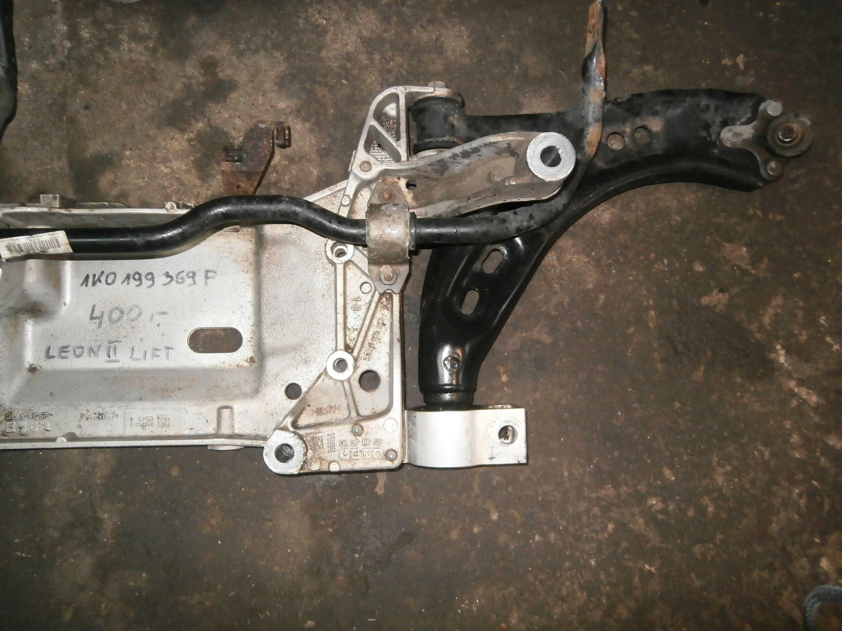 vw seat leon II lift 1,2 TSI zawieszenie silnika sanki wózek wahacze
