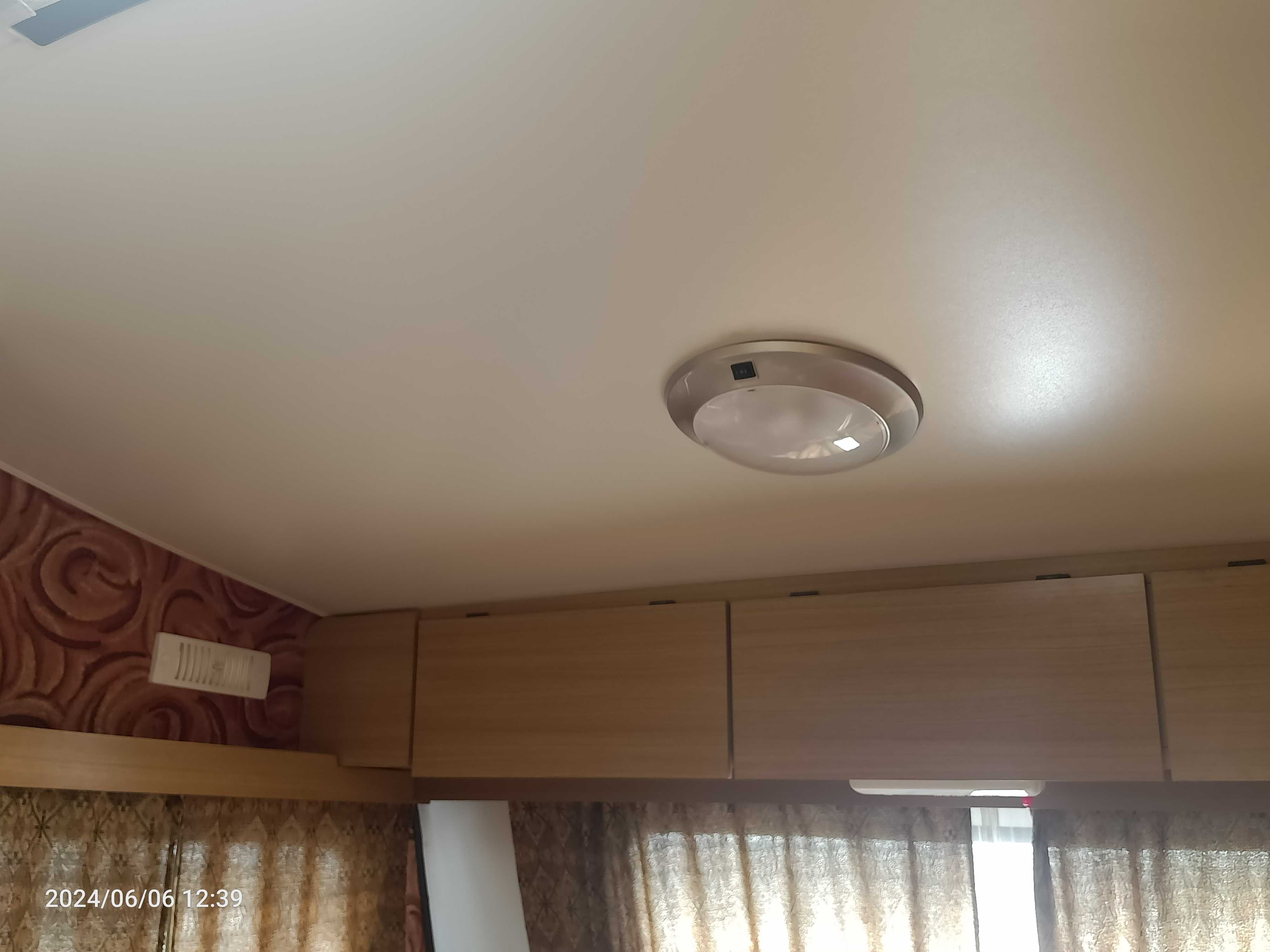Sprzedam  przyczepkę kempingową Niewiadów N 126N 1989r , stan idealny.