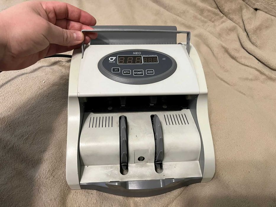 Лічильник банкнот Pro 40 neo