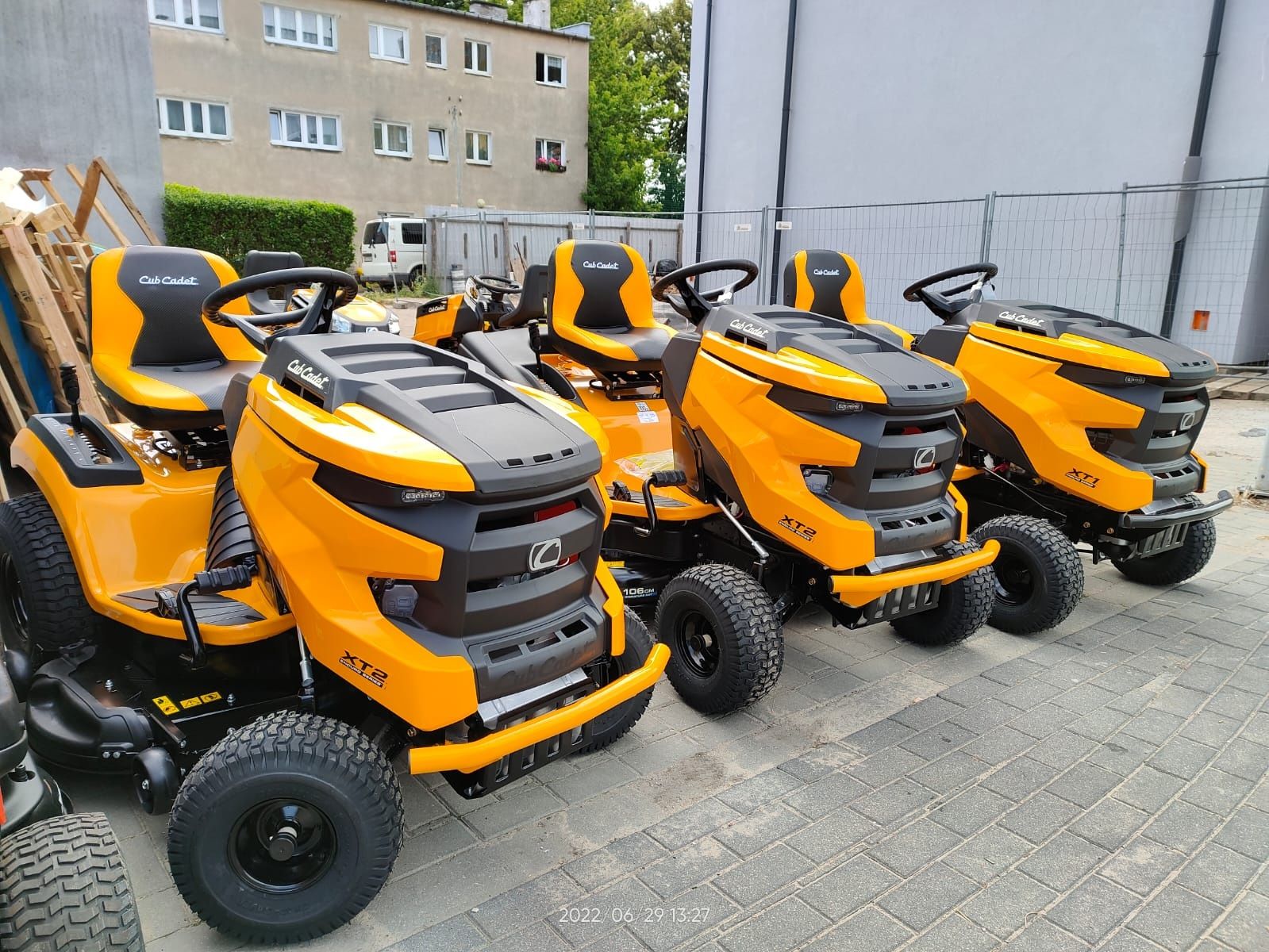 Traktorek Cub Cadet MTD XT1 OR106