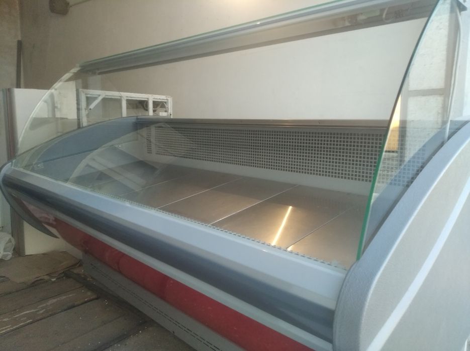 Холодильна вітрина