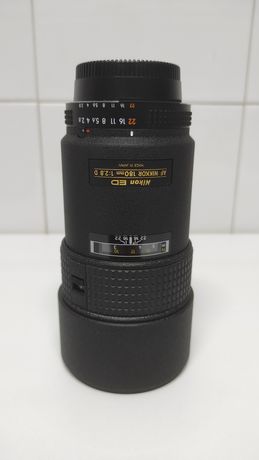 Nikon nikkor AF 180mm f/2.8 D