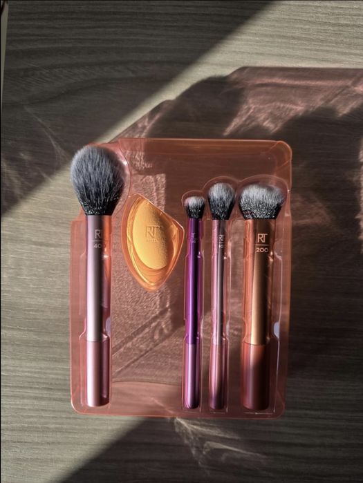 Zestaw pędzli real techniques