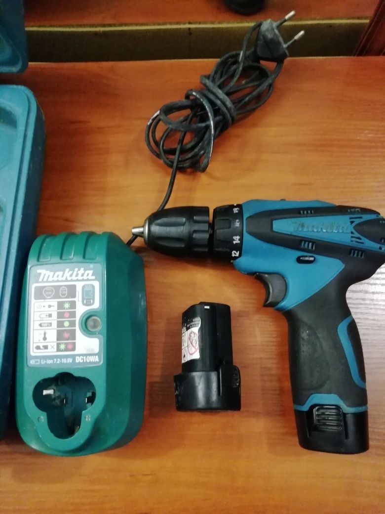 шуруповерт Makita 12 v