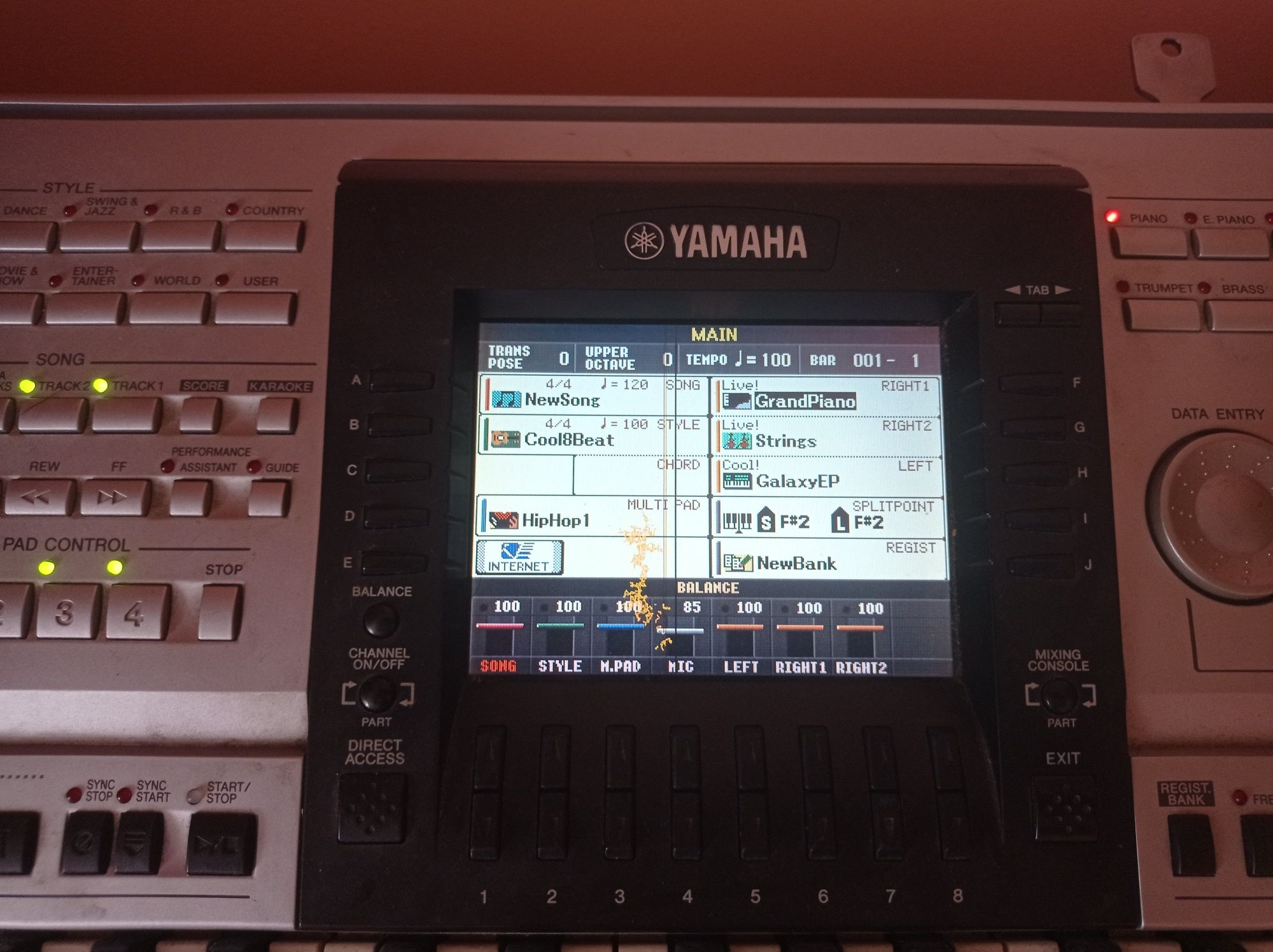 Продам Yamaha psr 3000