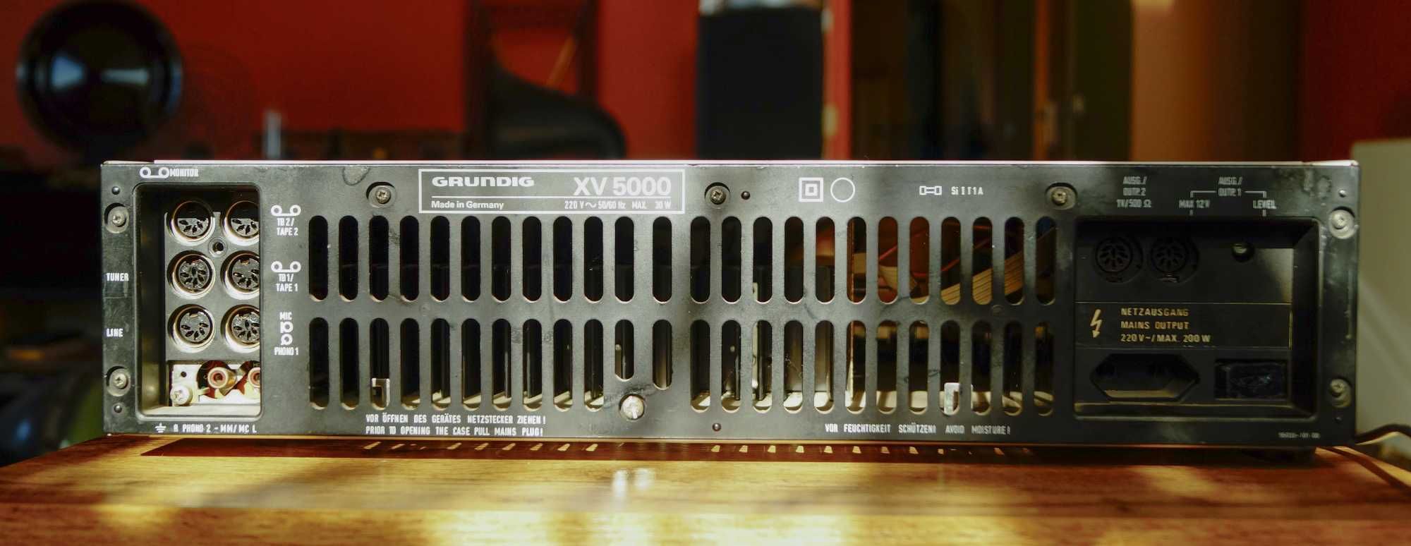 Przedwzmacniacz Grundig XV 5000
