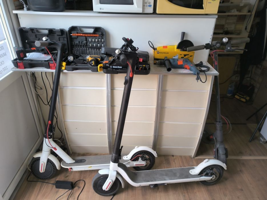 Електро самокат новий в упаковці