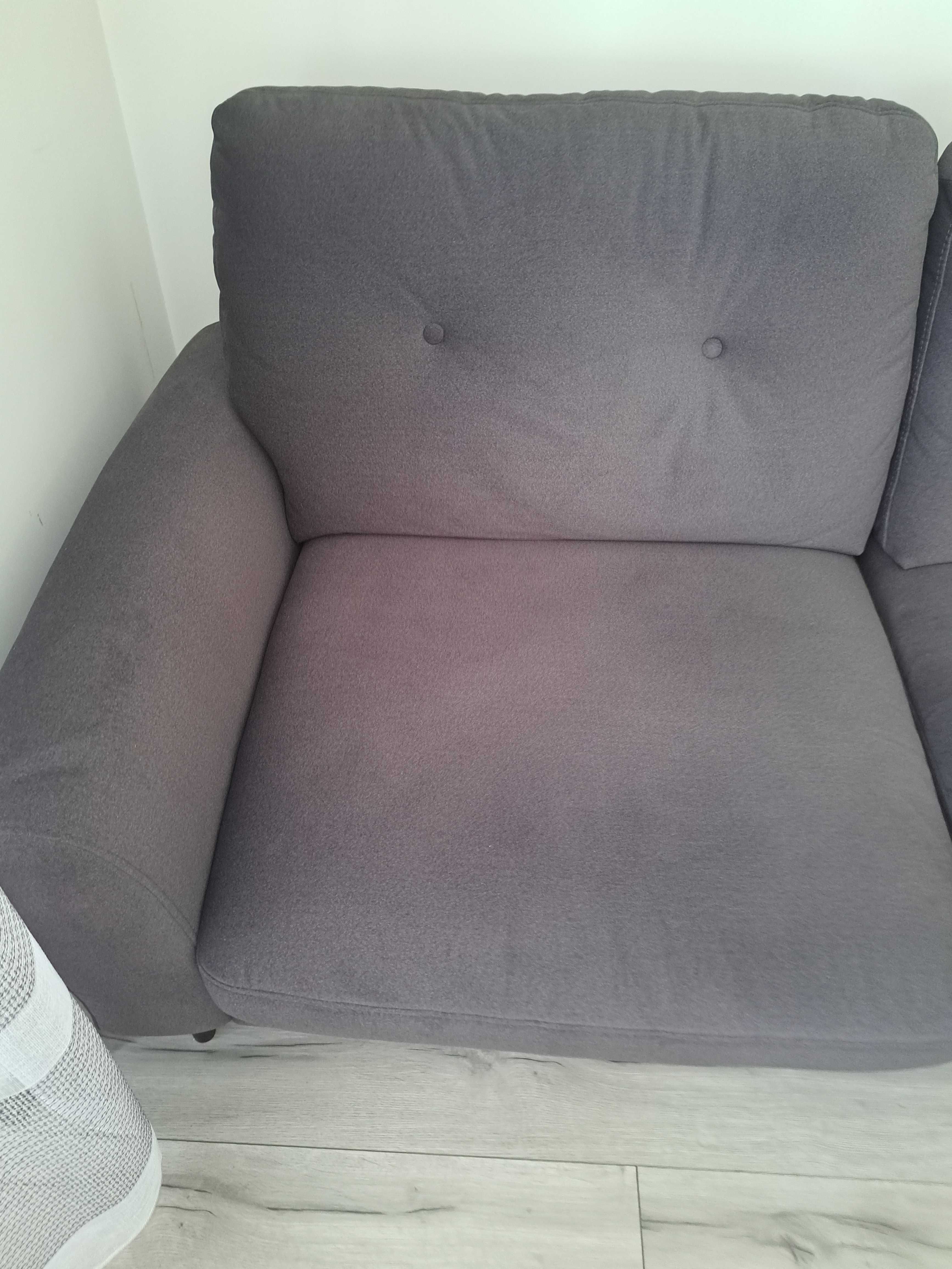 Sofa 3 osobowa  z pufą  z Agata Meble.