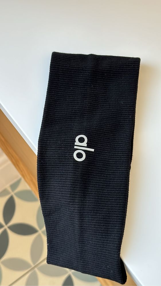 Alo yoga czarna sportowa opaska na głowę nowa